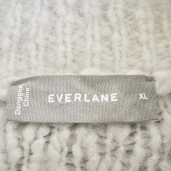 *Host Pick* Everlane Lofty Knit Henley Alpaca Blend Sweater - Picture 6 of 12